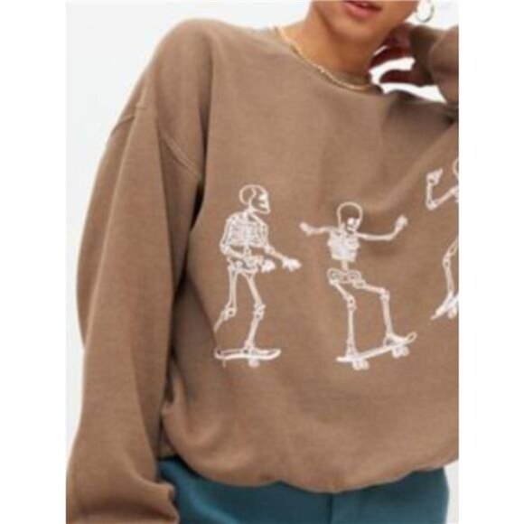 Skeleton Graphic Oversized Sweatshirt - Picture 13 of 14